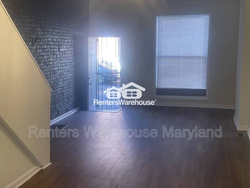 2557 W Baltimore St - Photo 5 of 16