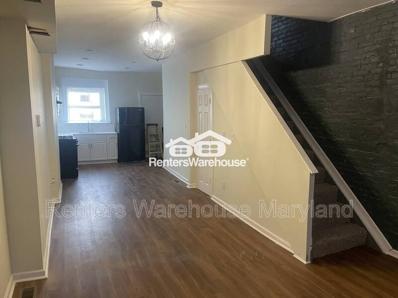 2557 W Baltimore St - Photo 7 of 16