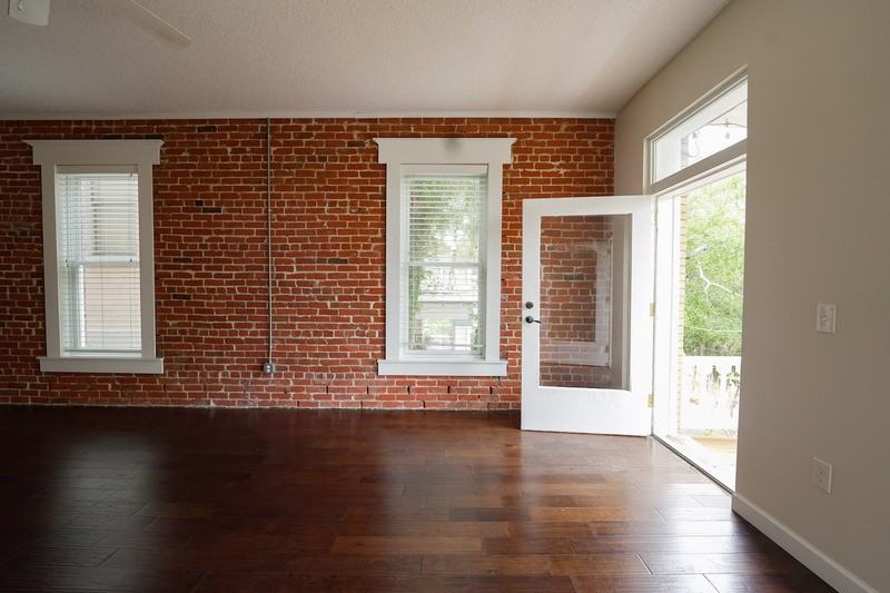 115 W 2nd St - Photo 7 of 14