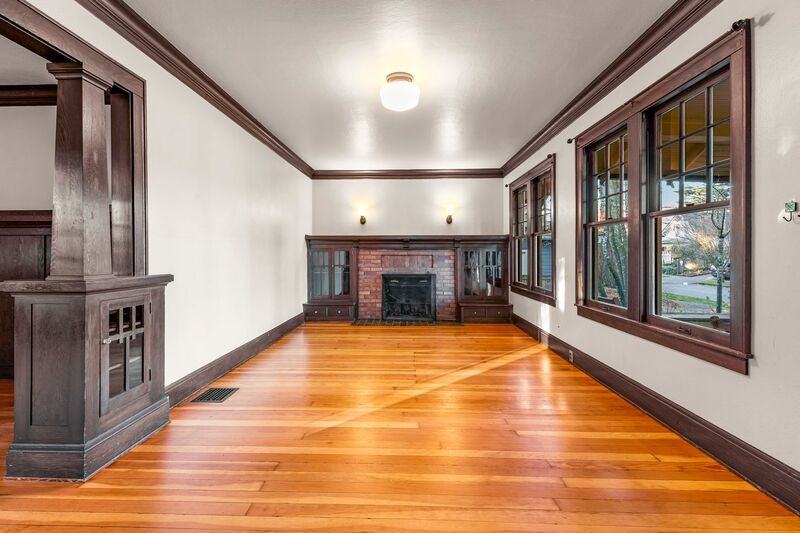 5343 Se 44th Ave - Photo 3 of 20