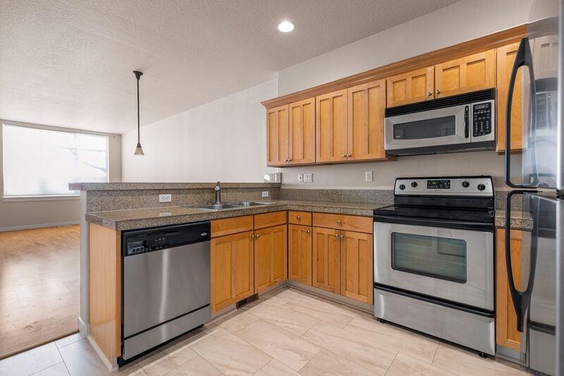 929 Se Marion St - Photo 6 of 22