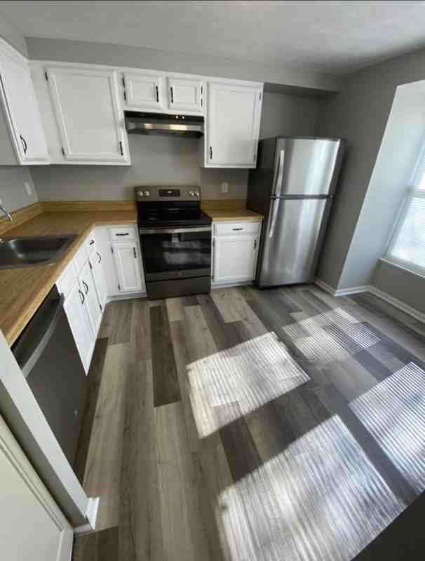 8400 Brigadoon Ct - Photo 2 of 13