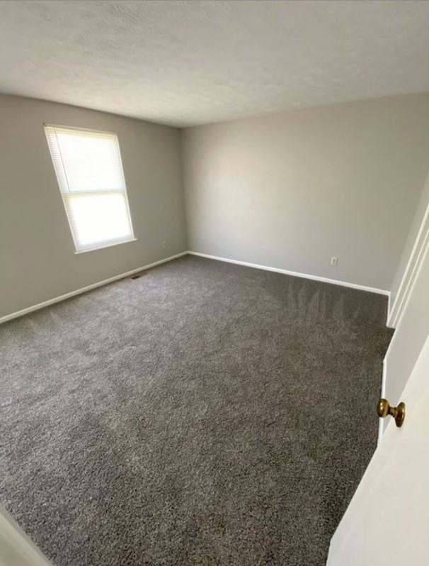 8400 Brigadoon Ct - Photo 6 of 13