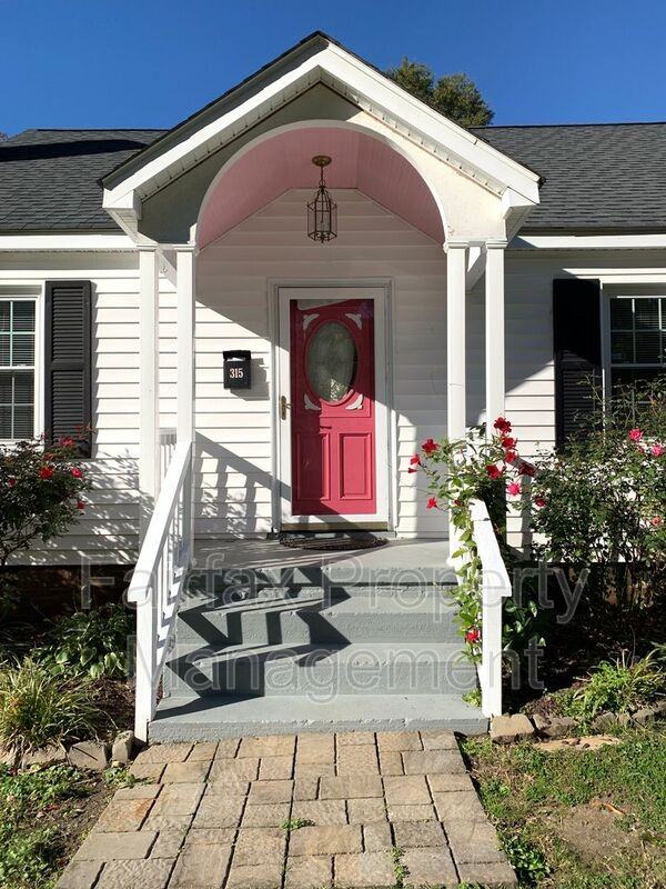 315 Georgia Ave - Photo 3 of 33