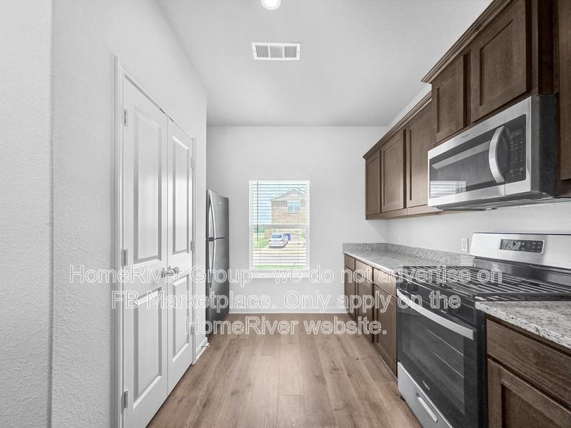 429 Condie Russell Ave - Photo 4 of 23