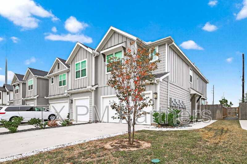 27926 Western Creek Ct - Photo 3 of 50