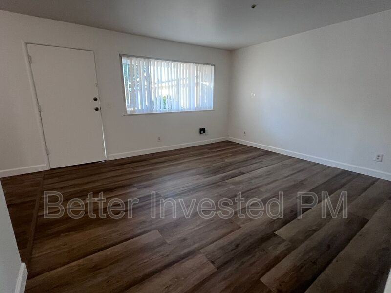 752 Beaver St #A - Photo 3 of 10