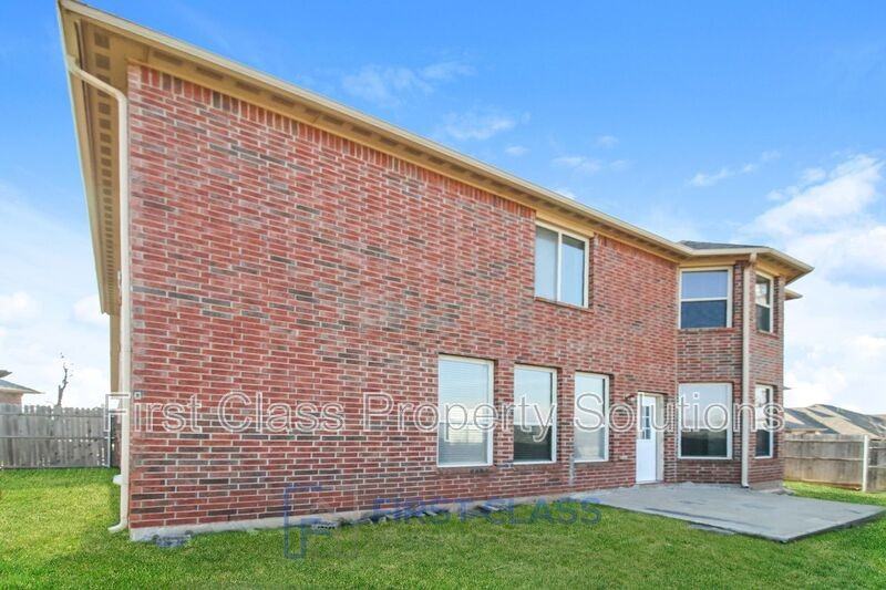 3325 Nw 177th Ct - Photo 2 of 18