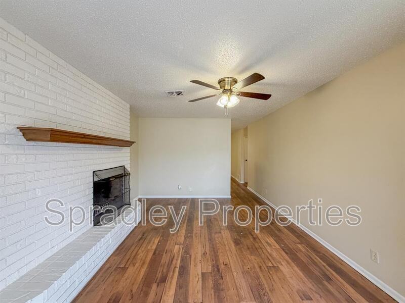 3705B Ivanhoe Dr - Photo 3 of 16