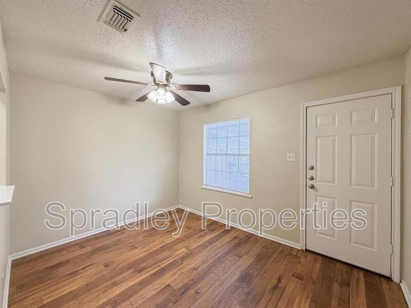 3705B Ivanhoe Dr - Photo 7 of 16