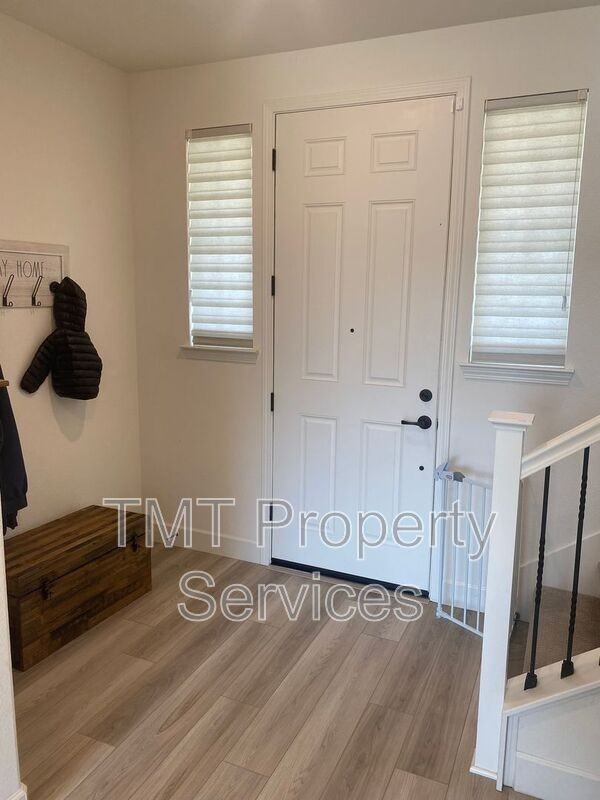 7374 Galette Ct - Photo 4 of 22