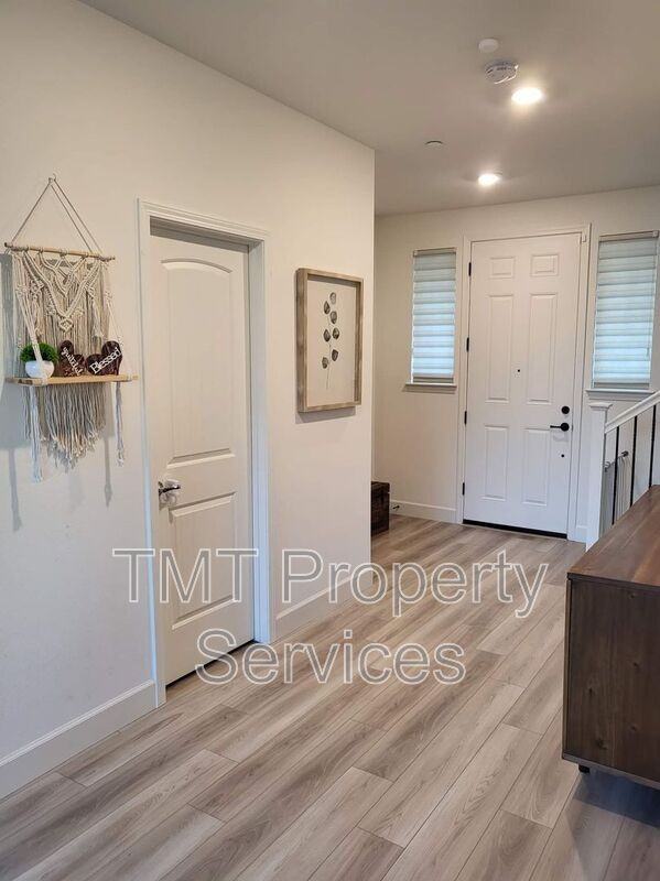 7374 Galette Ct - Photo 5 of 22