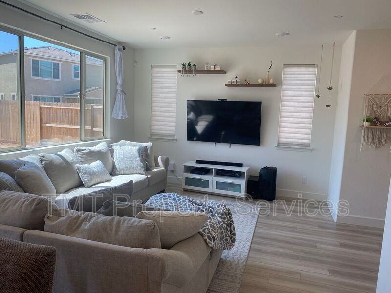 7374 Galette Ct - Photo 7 of 22