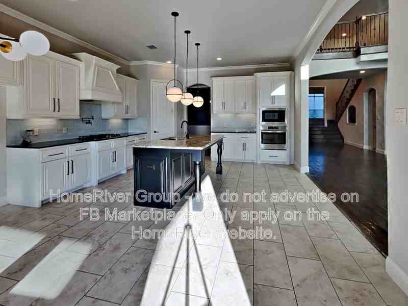 941 Jessica Ln - Photo 7 of 40