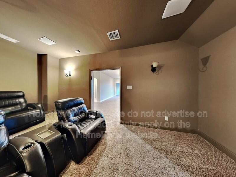 941 Jessica Ln - Photo 5 of 29
