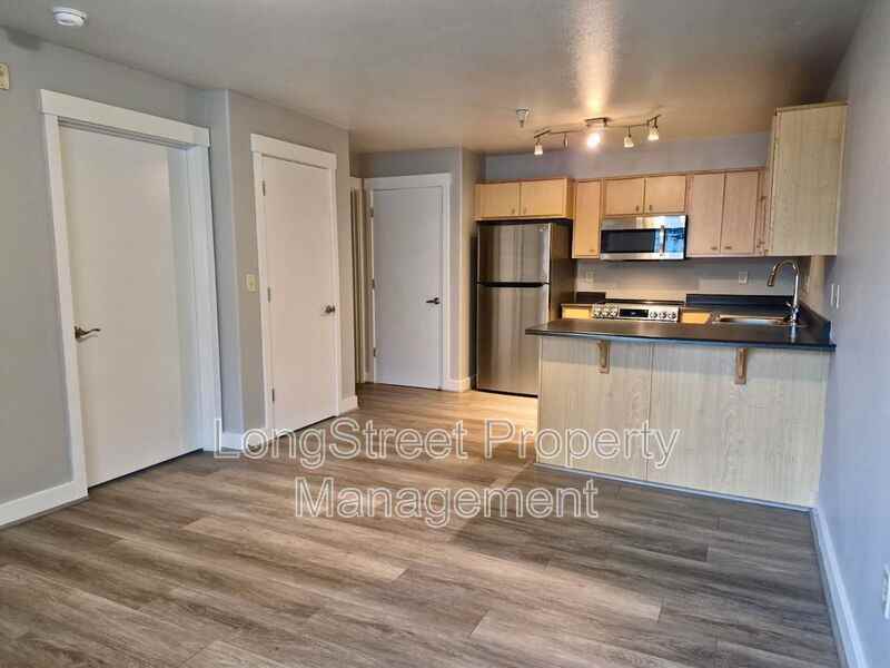 9837 Ne Irving St #305 - Photo 7 of 18