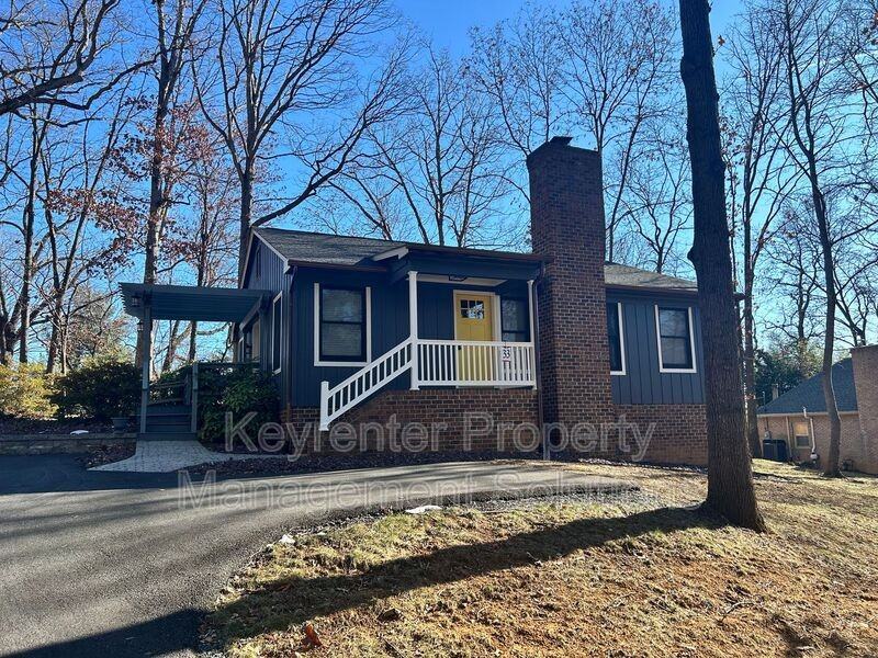 33 Oak Ln - Photo 2 of 41