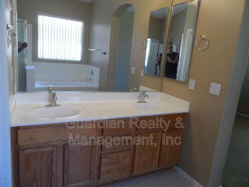 4321 E Augusta Ave - Photo 5 of 6