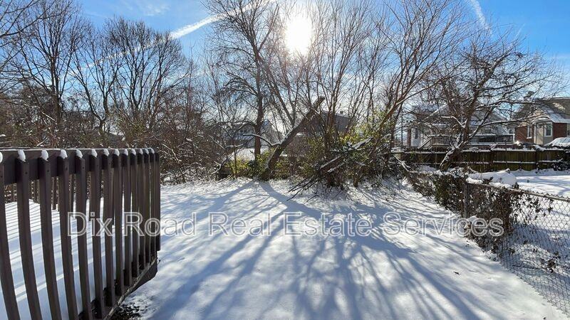 4763 Dale Ave - Photo 6 of 39