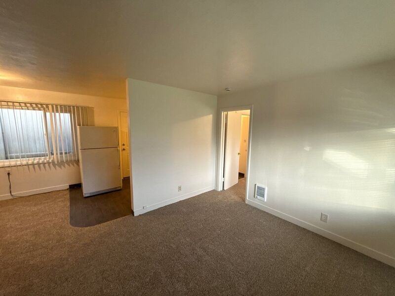 273 Kearney St S - Photo 2 of 15