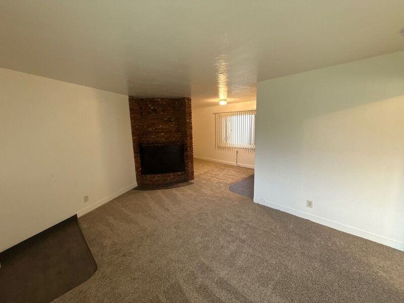 273 Kearney St S - Photo 5 of 15