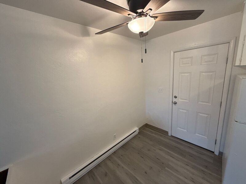 1835 Beach Ave Ne #5 - Photo 6 of 19