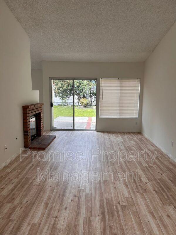 885 Pinewood Dr - Photo 3 of 14