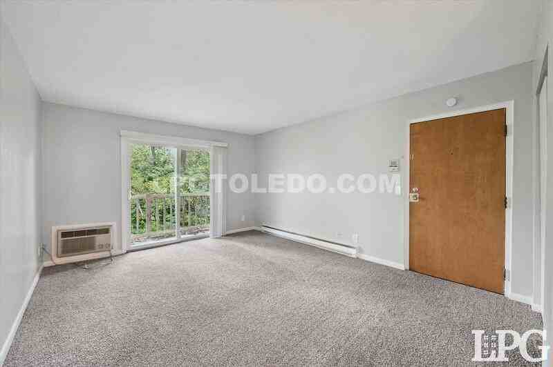 3348 Arlington Ave #6 - Photo 4 of 21