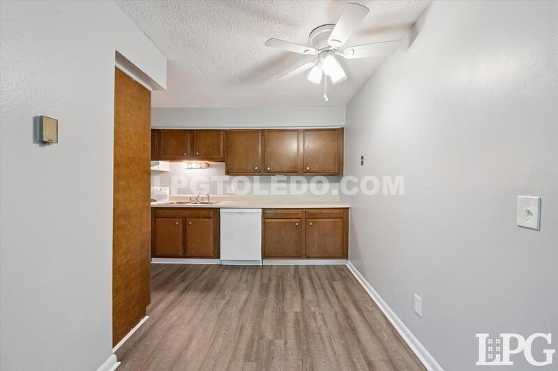 3348 Arlington Ave #6 - Photo 5 of 21