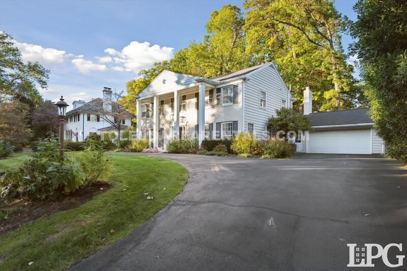 3544 Edgevale Rd - Photo 4 of 50