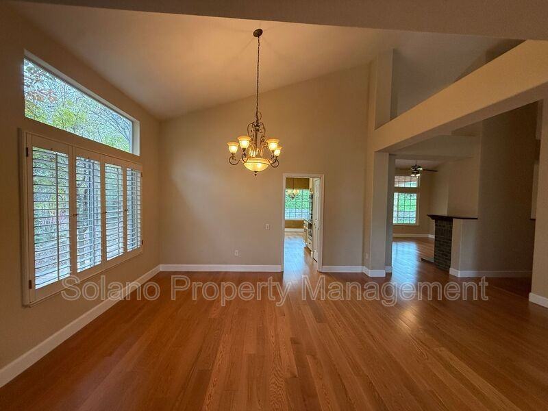 685 Hillcrest Cir - Photo 6 of 28