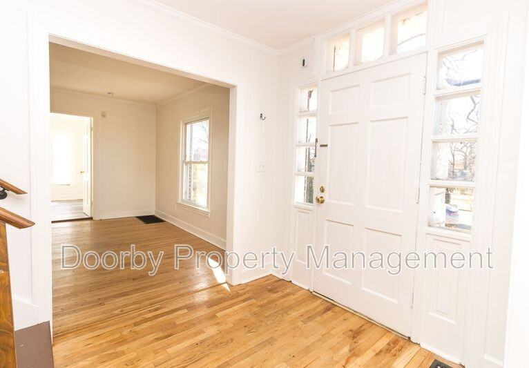 356 Derby Cir - Photo 4 of 26