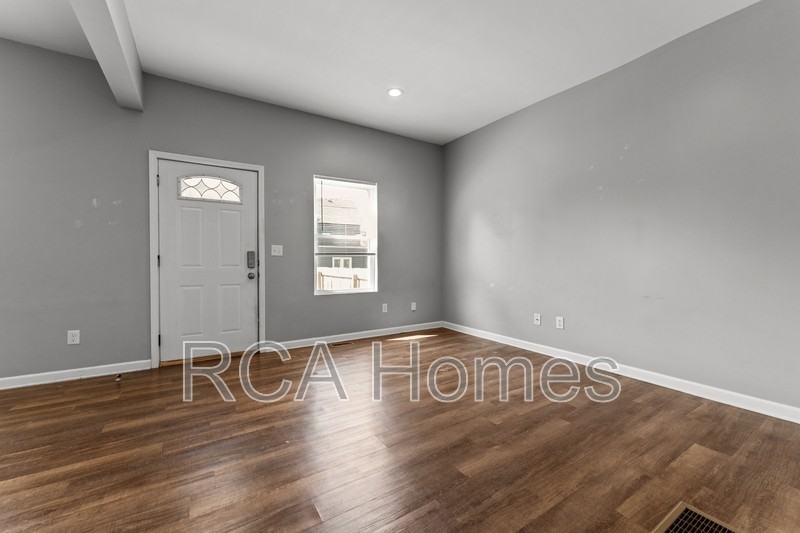 118 N State Ave - Photo 3 of 10