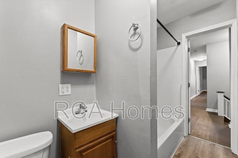 107 N Kealing Ave - Photo 6 of 9