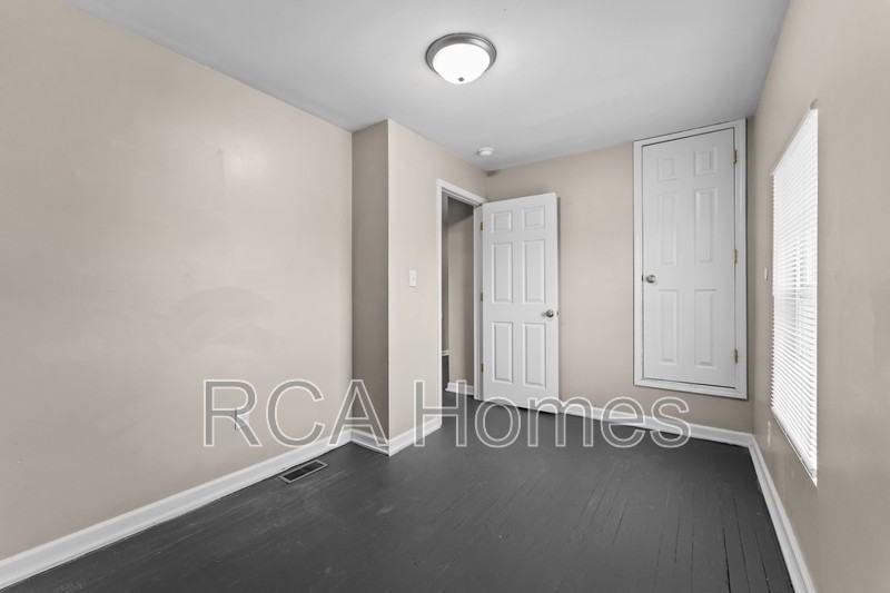 107 N Kealing Ave - Photo 7 of 9