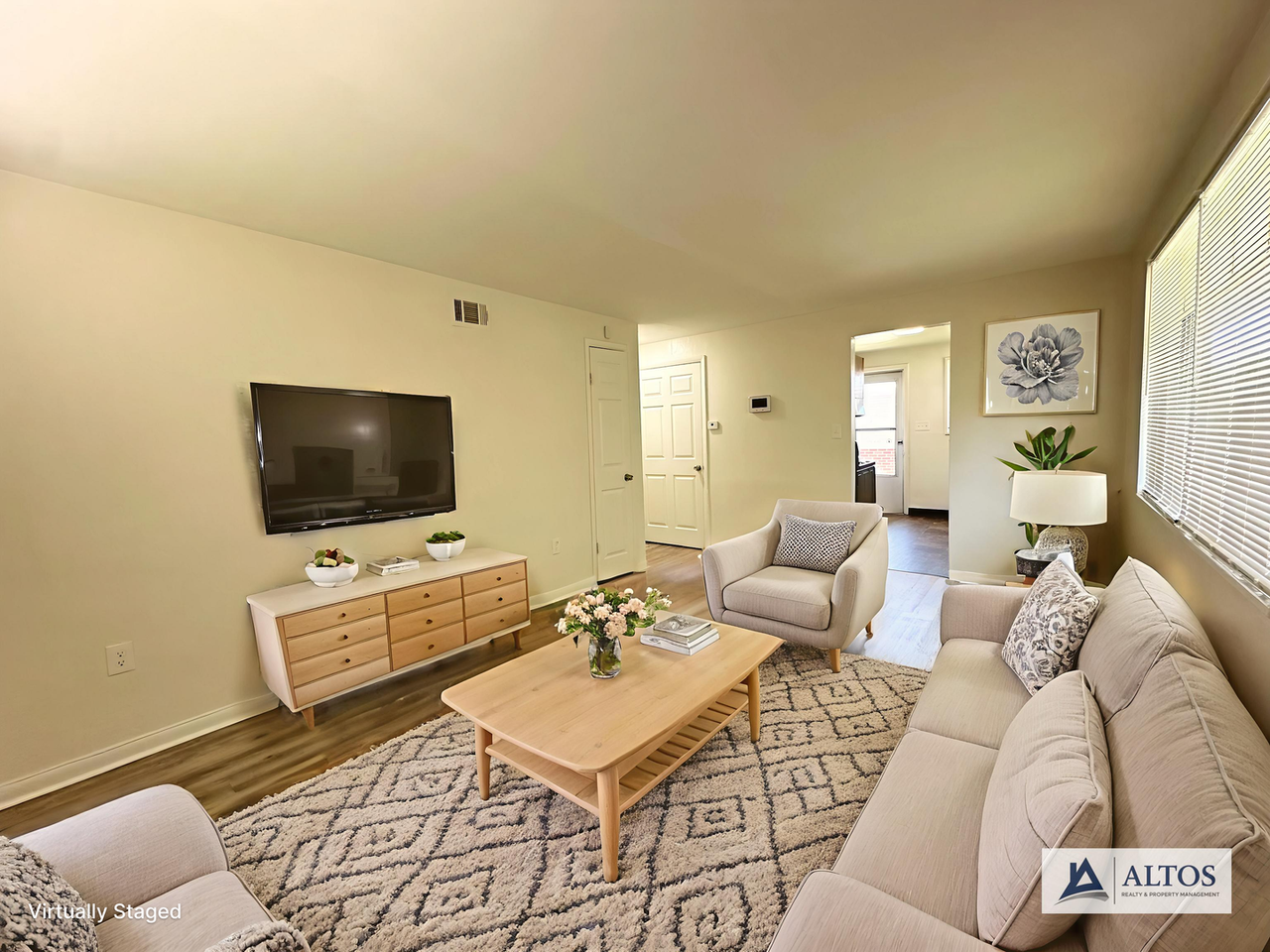 3519 N Columbine St - Photo 2 of 24