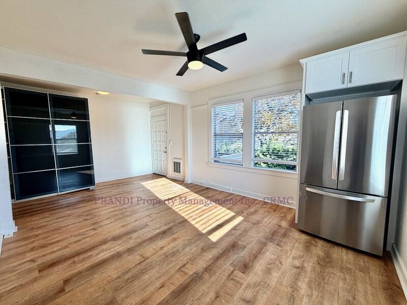 106 Union St #4 - Photo 3 of 9