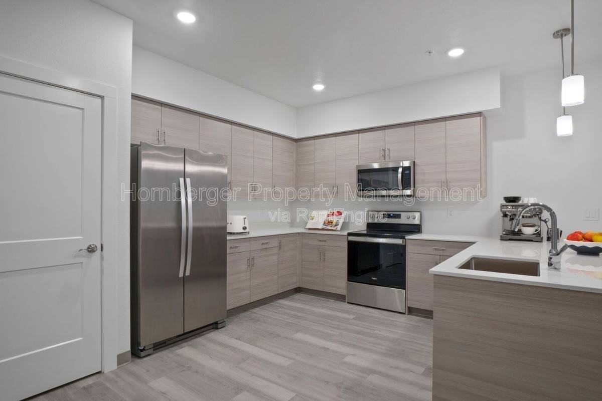 12608 E Nora Ave #305 - Photo 4 of 10