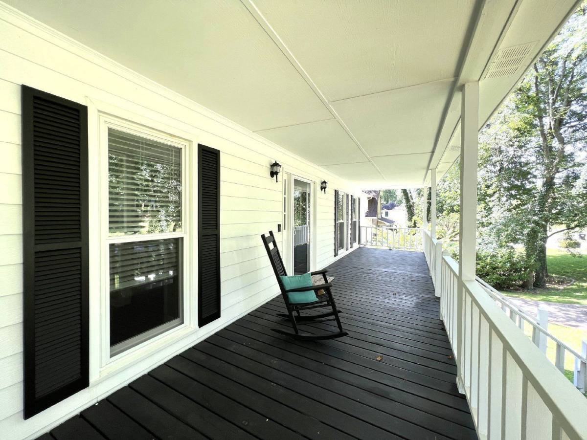 3324 Devaughn Dr Ne - Photo 3 of 10