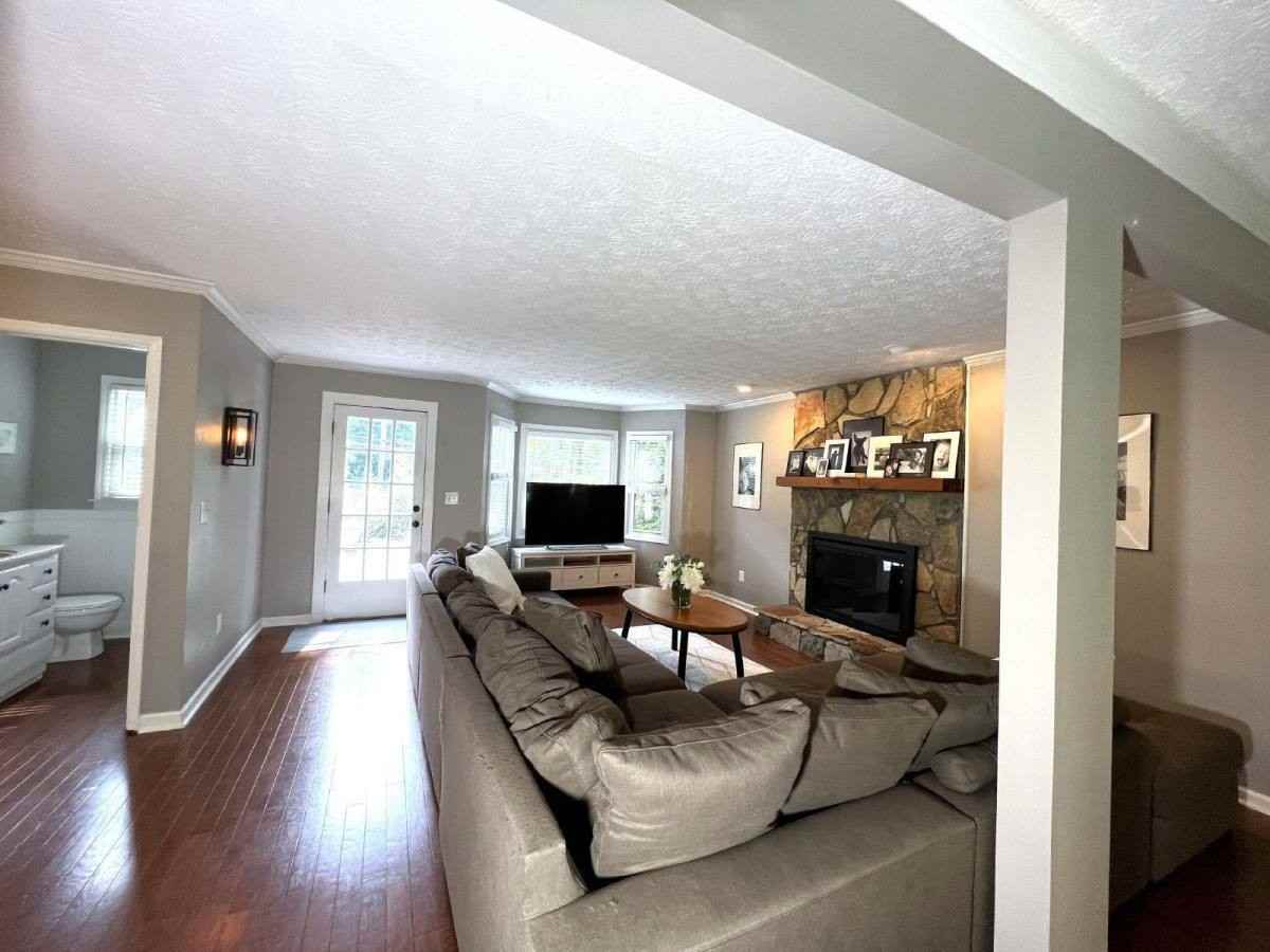 3324 Devaughn Dr Ne - Photo 6 of 10