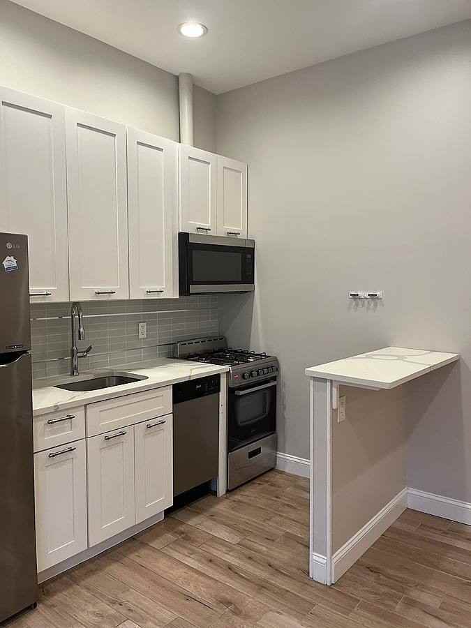 45 Clifton Pl - Photo 3 of 17