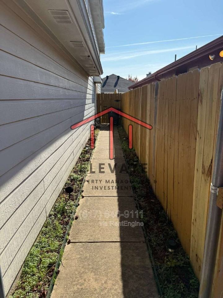 5031 Mountain Spring Trl - Photo 2 of 10
