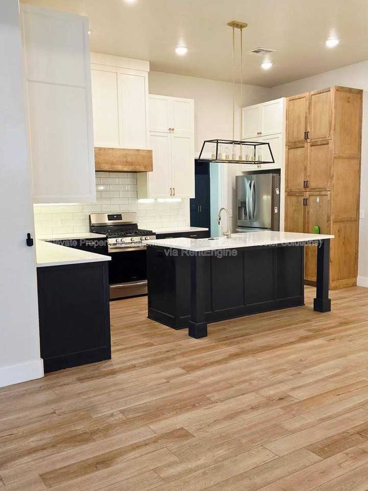 536 Barajas - Photo 6 of 10