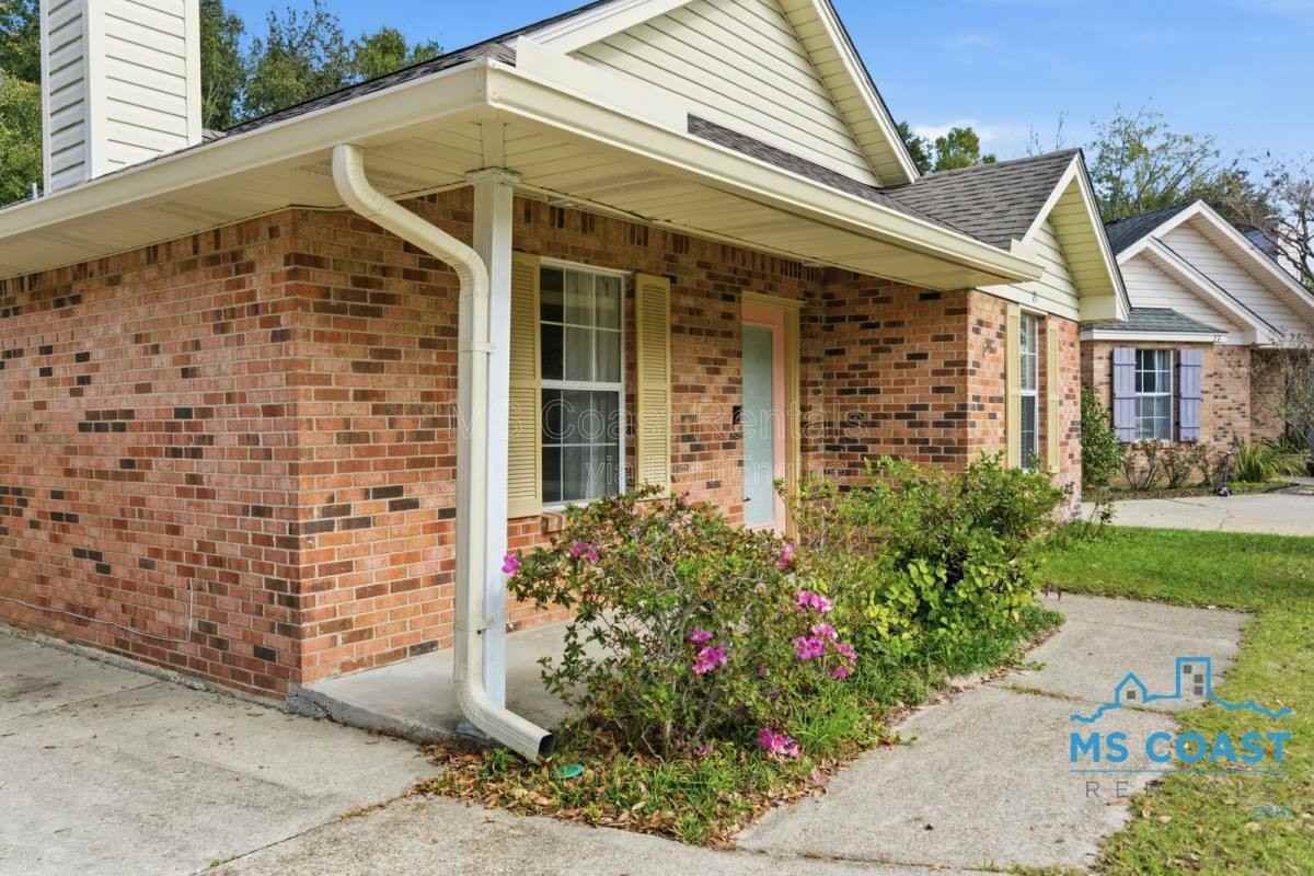 25 Fleetwood Pl - Photo 3 of 10