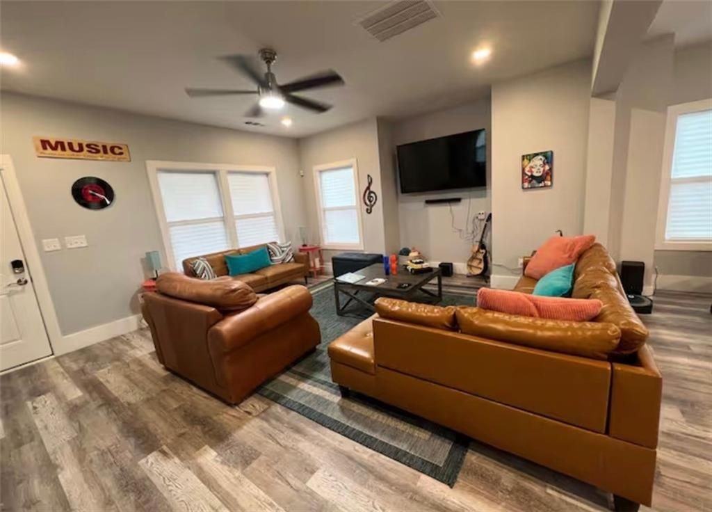 2018 Detroit Ave Nw - Photo 5 of 21