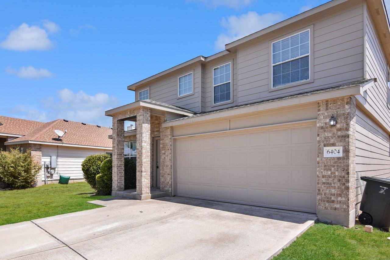 6404 Griffith Loop - Photo 2 of 39