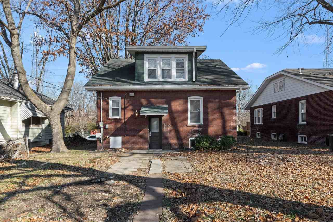 2212 W A St - Photo 2 of 26