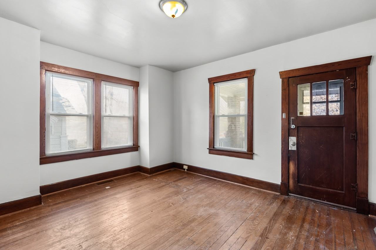 2212 W A St - Photo 6 of 26