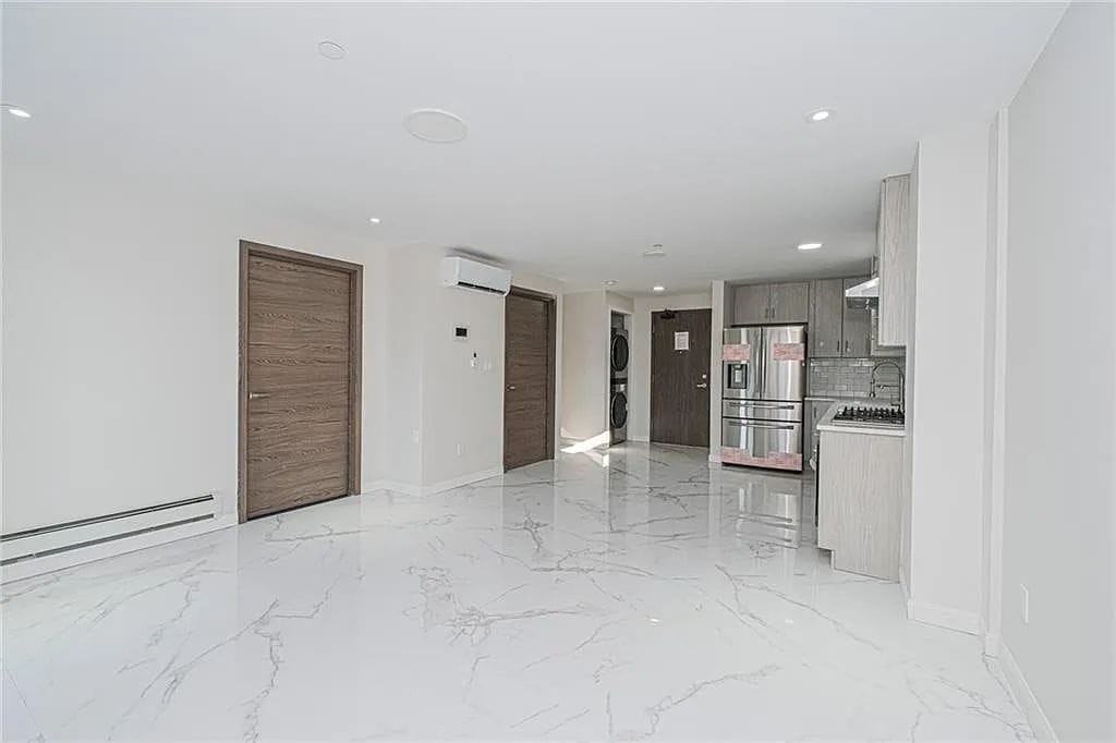 1014 Banner Ave - Photo 2 of 13