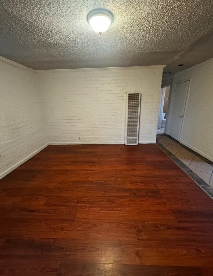 2260 E Hazelton Ave - Photo 2 of 10